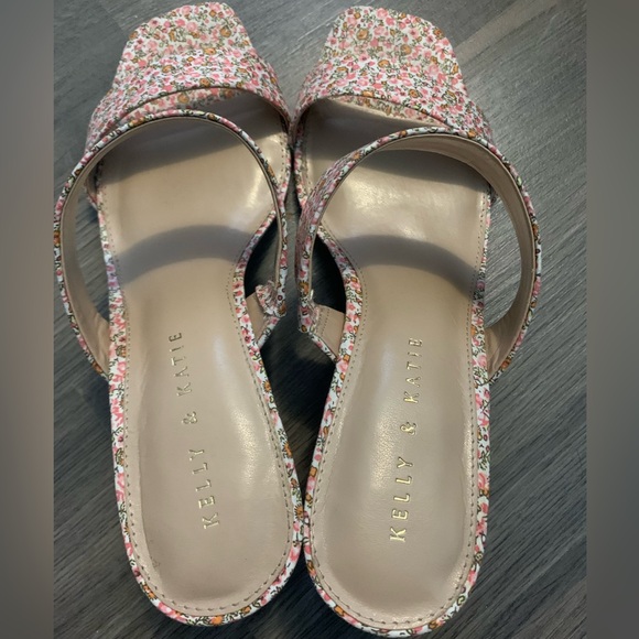 Kelly and Katie floral heels - Picture 4 of 7
